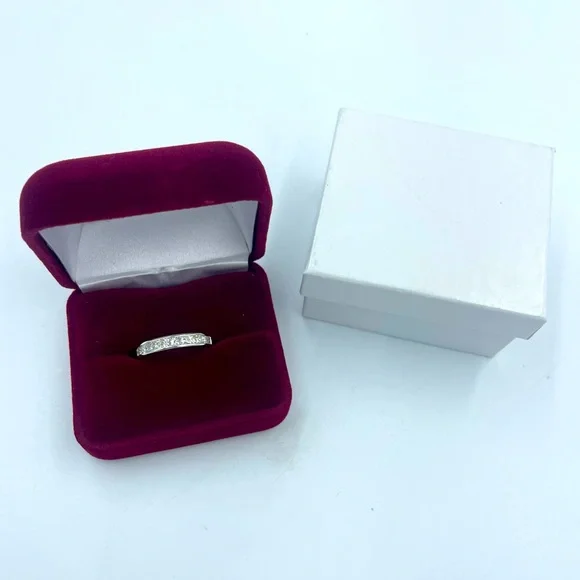 Affinity Diamonds 1 Carat Princess Cut Channel Set Ring 14k White Gold NIB